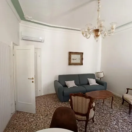Apartment Charme A *
